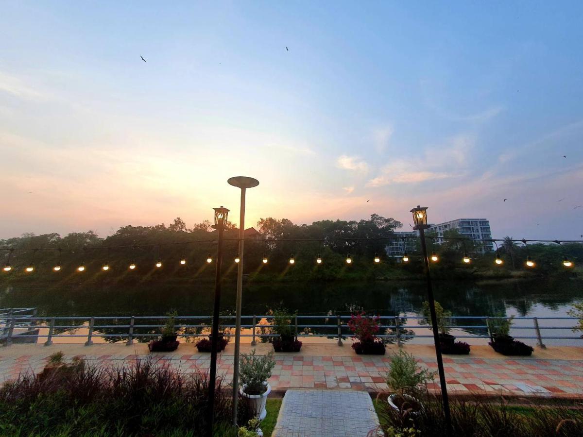 Usabai Riverside Boutique Hotel Chanthaburi Exteriör bild