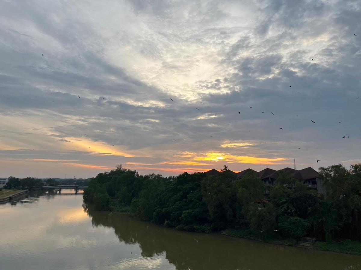 Usabai Riverside Boutique Hotel Chanthaburi Exteriör bild