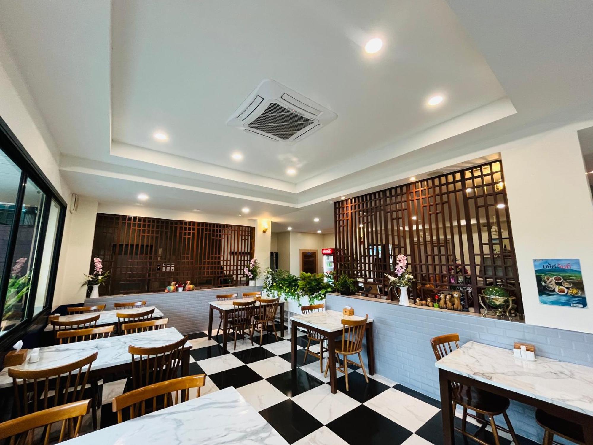 Usabai Riverside Boutique Hotel Chanthaburi Exteriör bild